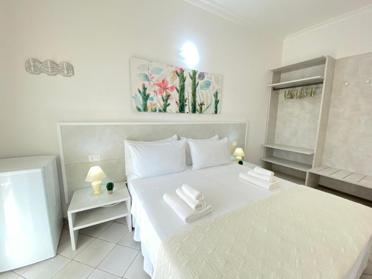 B&B Fellini Gallipoli Bagian luar foto
