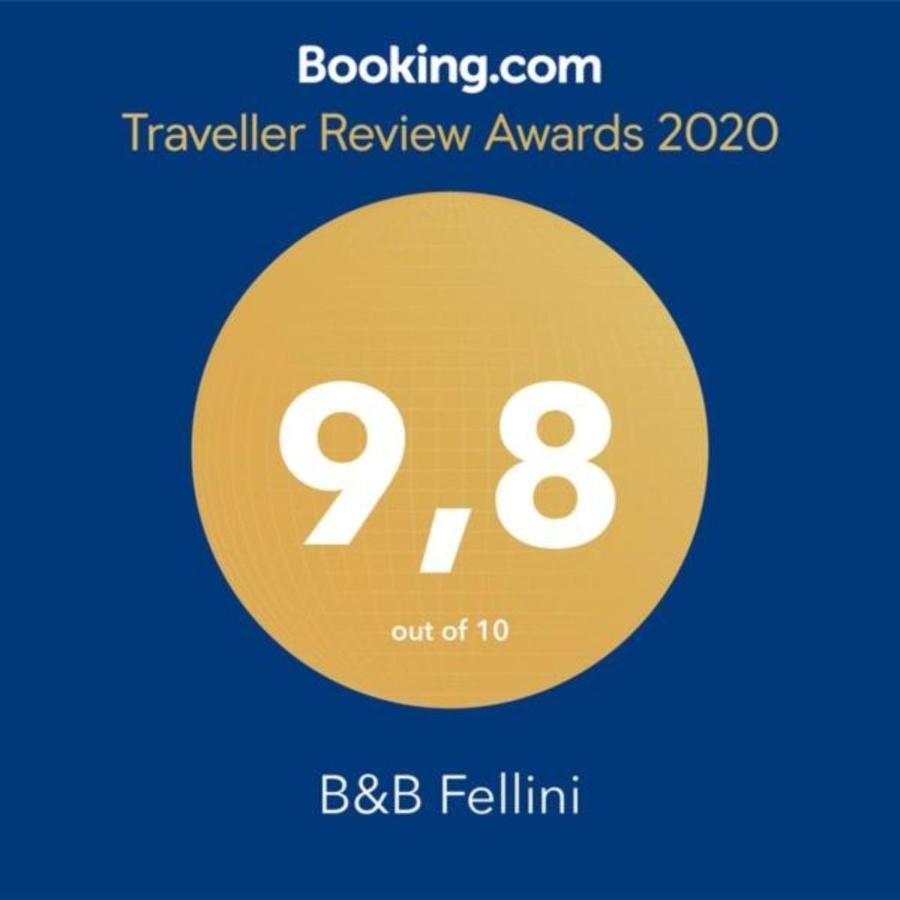 B&B Fellini Gallipoli Bagian luar foto
